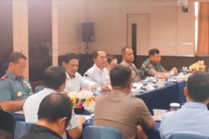 𝗔𝗽𝗿𝗲𝘀𝗶𝗮𝘀𝗶 𝗠𝗲𝗻𝗴𝗮𝗹𝗶𝗿 𝗱𝗮𝗿𝗶 𝗣𝗲𝗺𝗸𝗼 𝗕𝗮𝘁𝗮𝗺: Amsakar – Li Claudia Puji Soliditas Forkopimda: “Fondasi Kekuatan Batam Ada pada Kekompakan Kita”