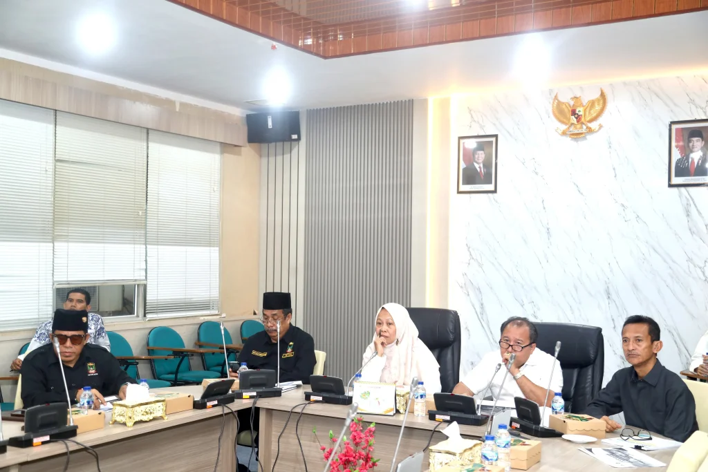 Bapemperda DPRD Batam Gelar FGD Bahas Ranperda Lembaga Adat Melayu