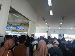 Pelindo tanjung harapan Selatpanjang Dinilai Tak Becus Atur Arus Mudik, Penumpang Mengeluh hingga Ibu Hamil dan Anak-Anak Terdampak