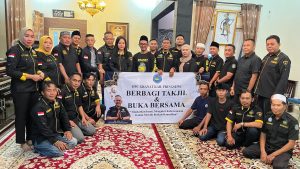GRANAT Pringsewu Berbagi 300 Takjil dan Buka Bersama, Dihadiri Anggota DPD RI Almira Nabila Fauzi