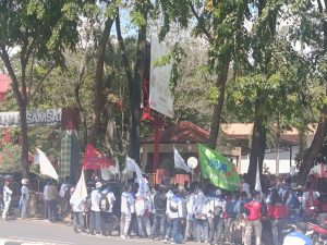 Demo Buruh Batam Menggema di Graha Kepri: 4 Tuntutan Keras FSPMI, Prioritas Tenaga Kerja Lokal Jadi Sorotan