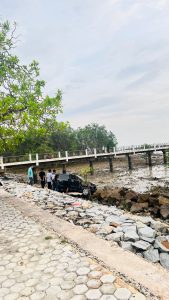 Diduga Dipengaruhi Alkohol, Mobil Tabrak Warga di Karimun, 1 Orang Tewas