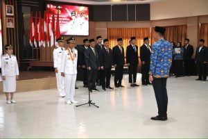 Amsakar Achmad Pimpin Upacara Hari Otonomi Daerah ke-30 di Batam, Tegaskan Sinergi Pusat-Daerah, Paparkan Capaian Investasi hingga Komitmen Tuntaskan Air Bersih, Sampah, dan Banjir