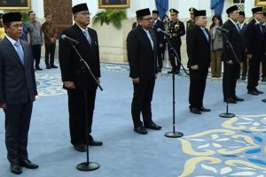 Reshuffle Kabinet, Prabowo Lantik 6 Pejabat Baru di Istana Negara