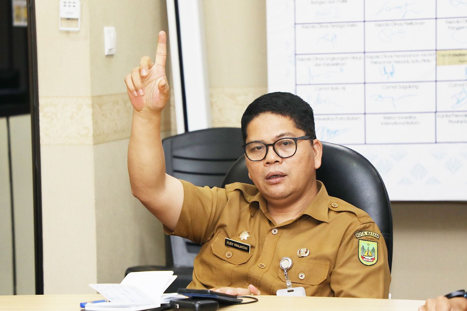 Pemko Batam Tegaskan Tak Pernah Izinkan Pedagang Berjualan di ROW, Penertiban Disebut Sudah Sesuai Prosedur