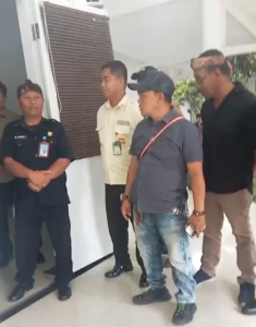 Ketua BEM STAINUS Garut Murka, Sebagian Orang Tua Siswa Tak Di Persilahkan Masuk Dalam Kasus  Pemotongan Rambut SMKN 2 Garut, ” Mereka Juga Manusia Hormati Dong, Kalah Jiga Galatok”.