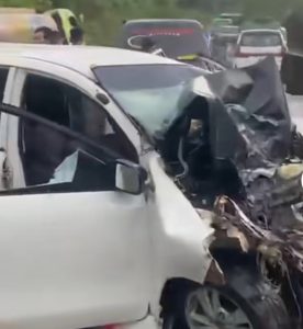 Avanza Travel vs Truk CPO, 7 Orang Dilarikan ke Rumah Sakit
