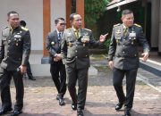 Pangdam IV/Diponegoro Dampingi Panglima TNI Lantik Perwira Diktukpa dan Tinjau Museum Sejarah