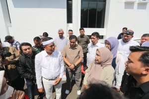 Tinjau Layanan SPMB, Gubernur Minta Orang Tua Siswa Tidak Panik