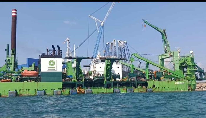 Aktivitas Dredging di Perairan PT McDermott Indonesia Disorot, Legalitas dan Dampak Lingkungan Dipertanyakan