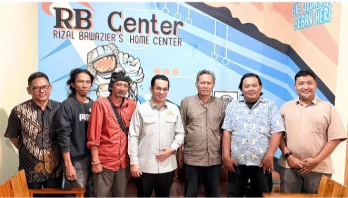 Rizal Bawazier Tampung Aspirasi Musisi dan Seniman Teater Batang di RB Center