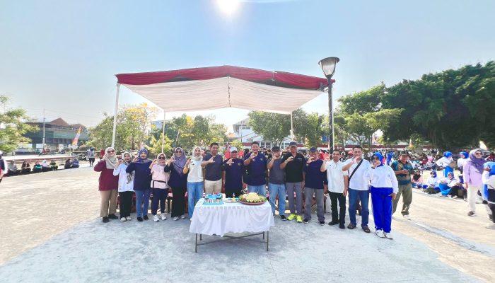 Rayakan HUT ke-16, PT DSM Gelar Senam Bersama Ribuan Warga dan Apresiasi Pekerja Berdedikasi